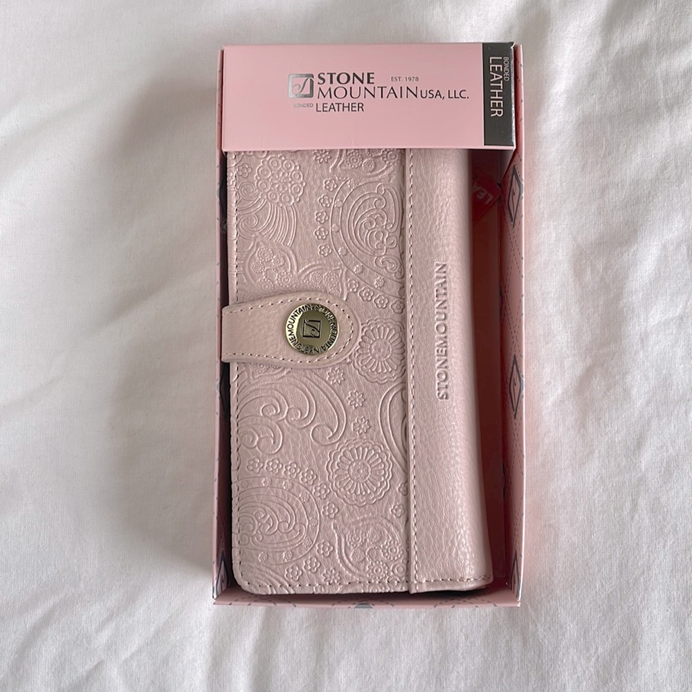 Stone Mountain Bonded Leather Wallet.